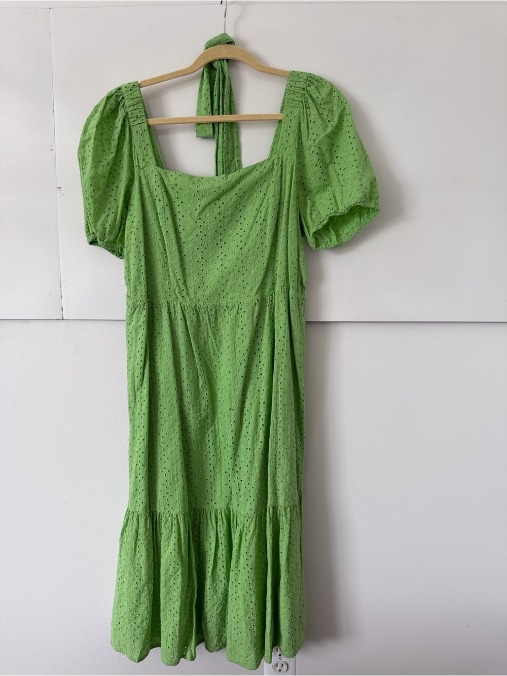 Draper James Green Eyelet Puff-Sleeve Midi Dress - Women